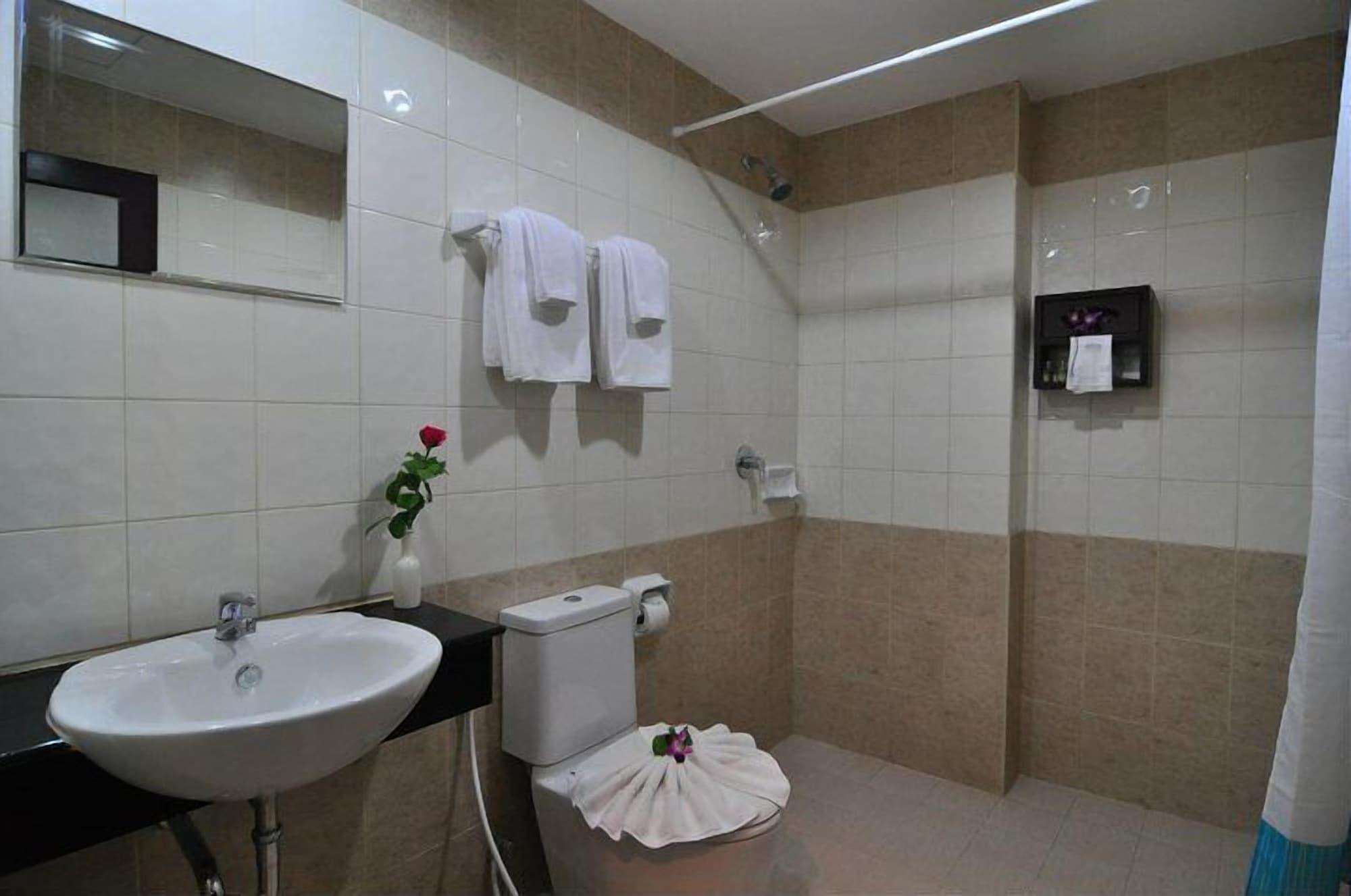 Sharaya Residence Patong Exteriér fotografie